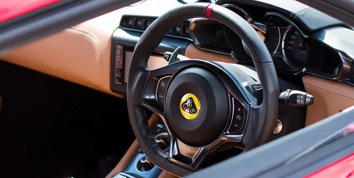 Lotus Evora interior